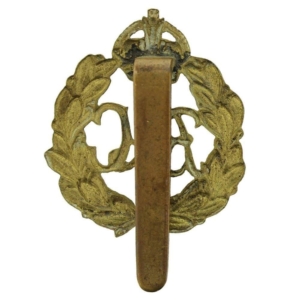 WW2 Royal Armoured Corps RAC Cap Badge - FIRST PATTERN