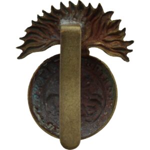 WW1 Northumberland Fusiliers Regiment Cap Badge - FIRST PATTERN