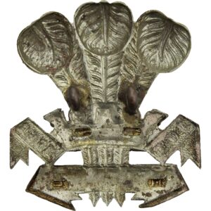 VICTORIAN / EDWARDIAN Leinster Regiment Irish Cap Badge - LUGS VERSION