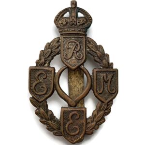 WW2 Royal Electrical & Mechanical Engineers REME Cap Badge - FIRST PATTERN