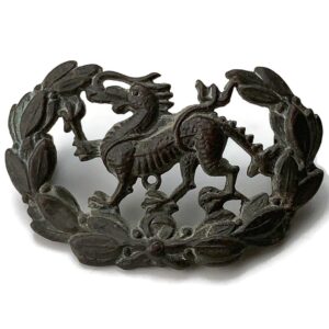 VICTORIAN The Border Regiment Collar Badge - PRE 1884 PATTERN