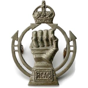 WW2 Royal Canadian Armoured Corps of Canada RCAC Cap Badge