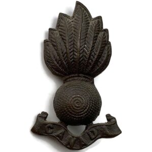 Royal Canadian Artillery RCA Canada Corps BRONZE Officers Collar Badge
