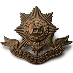 EDWARDIAN / VICTORIAN Worcestershire Regiment Cap Badge LUGS VERSION