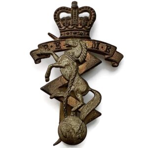 Royal Electrical & Mechanical Engineers REME Cap Badge - Queens Crown