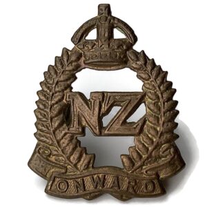 New Zealand Army Infantry Forces Division / Corps Collar Badge