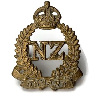New Zealand Army Infantry Forces Division / Corps Collar Badge