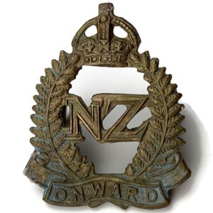 New Zealand Army Infantry Forces Division / Corps Collar Badge