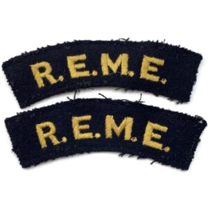 WW2 Royal Electrical & Mechanical Engineers REME Cloth Shoulder Title Badge Flash PAIR
