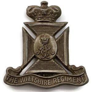 WW2 The Wiltshire Regiment PLASTIC Economy Issue Bakelite Cap Badge
