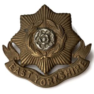 WW1 East Yorkshire Regiment Cap Badge - LUGS VERSION