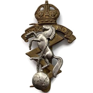 Royal Electrical & Mechanical Engineers REME Cap Badge - J.R.GAUNT LONDON Makers Mark