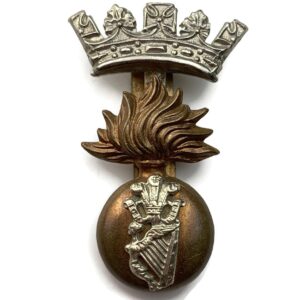 WW2 Royal Irish Fusiliers RIF Regiment Cap Badge - FIRMIN LONDON