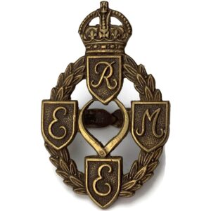 WW2 REME Royal Electrical & Mechanical Engineers BRONZE Officers Cap Badge - J.R.GAUNT