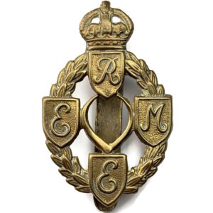 WW2 Royal Electrical & Mechanical Engineers REME Cap Badge - FIRST PATTERN