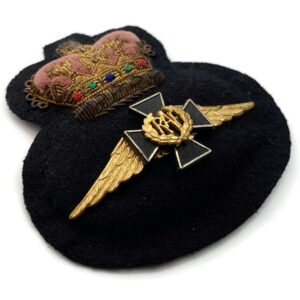 Queens Crown 1950s / 60s Royal Air Force RAF Chaplains Department Peak Cap Badge - Padre