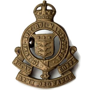 WW2 Royal Army Ordnance Corps RAOC Collar Badge