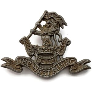 WW2 Duke of Wellingtons West Riding Regiment PLASTIC Economy Issue Cap Badge