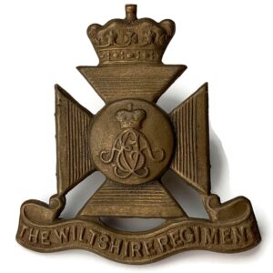 Wiltshire Regiment Cap Badge - EARLY LUGS VERSION