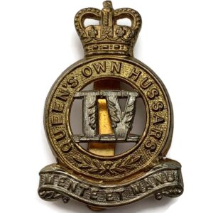 4th Queens Own Hussars Regiment Queen's Cap Badge - Queens Crown
