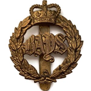 2nd Dragoon Guards (Queens Bays) Regiment Cap Badge - Queen's Crown
