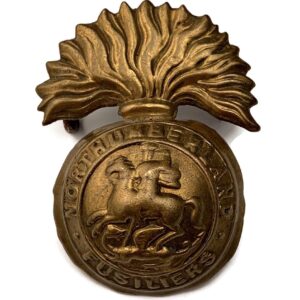 WW1 Northumberland Fusiliers Regiment Cap Badge - FIRST PATTERN