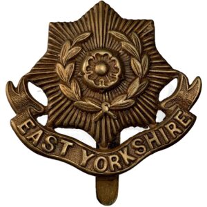WW1 East Yorkshire Regiment 1916 Economy Issue ALL BRASS Cap Badge
