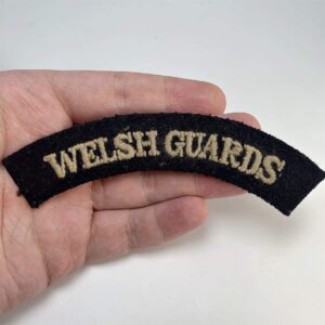 WW2 Welsh Guardss Regiments Cloth Shoulder Title Badge Flash