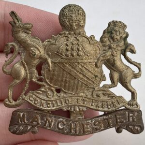 WW1 Manchester Regiment Cap Badge - FIRST PATTERN