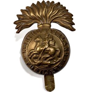 WW1 Northumberland Fusiliers Regiment Cap Badge - FIRST PATTERN