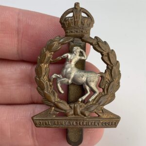 WW2 Royal Army Veterinary Corps RAVC Cap Badge