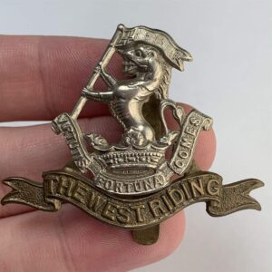 WW1 Duke of Wellingtons West Riding Regiment Cap Badge