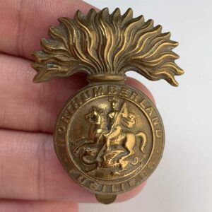 WW1 Northumberland Fusiliers Regiment Cap Badge - FIRST PATTERN