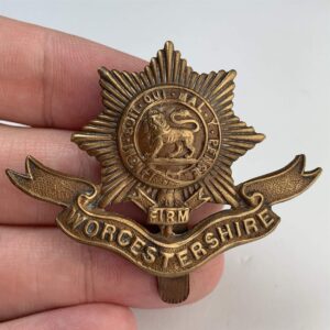 WW1 Worcestershire Regiment Cap Badge FIRST PATTERN