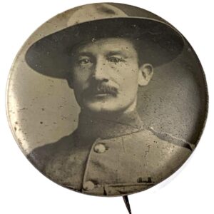 Boer War Robert Baden Powell Siege of Mafeking Patriotic Lapel Tin Badge c. 1900