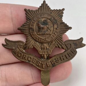 WW1 Worcestershire Regiment Cap Badge FIRST PATTERN
