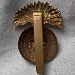 WW1 Northumberland Fusiliers Regiment Cap Badge - FIRST PATTERN