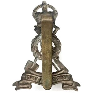 Labour Corps WHITE METAL Cap Badge