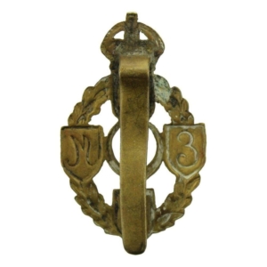 WW2 Royal Electrical & Mechanical Engineers REME Cap Badge - FIRST PATTERN