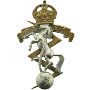 WW2 Royal Electrical & Mechanical Engineers REME Cap Badge