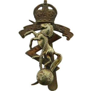 WW2 Royal Electrical & Mechanical Engineers REME Cap Badge JR GAUNT LONDON