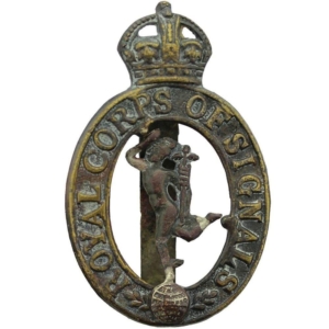 UK Dug Detecting Find - WW2 Royal Corps of Signals RCOS Relic Cap Badge