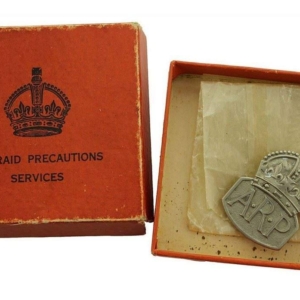 WW2 ARP Warden (Air Raid Precautions) Silver Lapel Badge & BOX - MENS