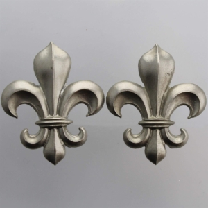 WW2 Manchester Regiment Collar Badge PAIR