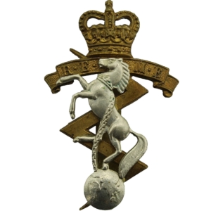 Royal Electrical & Mechanical Engineers REME Cap Badge GAUNT LONDON - Queens Crown