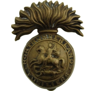 WW1 Northumberland Fusiliers Regiment Cap Badge - FIRST PATTERN