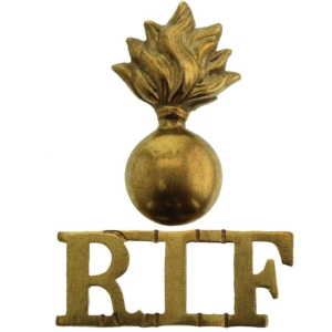 WW1 Royal Irish Fusiliers Regiment RIF 2 Piece Shoulder Title