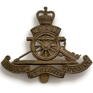 Queens Crown Royal Artillery Regiment BERET SIZE Cap Badge