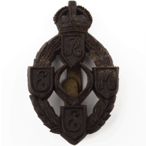WW2 Royal Electrical & Mechanical Engineers Corps REME PLASTIC Economy Issue Cap Badge