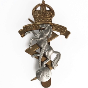 WW2 Royal Electrical & Mechanical Engineers REME Cap Badge - BUTTONS LD B'HAM